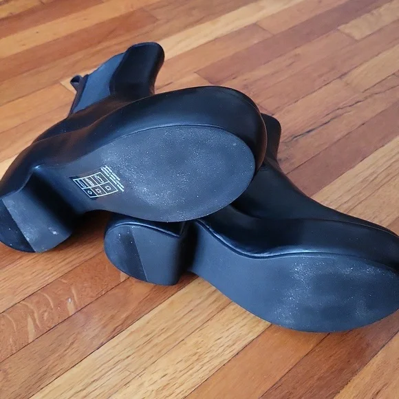 Everlane Puffa Boots - Picture 7 of 8